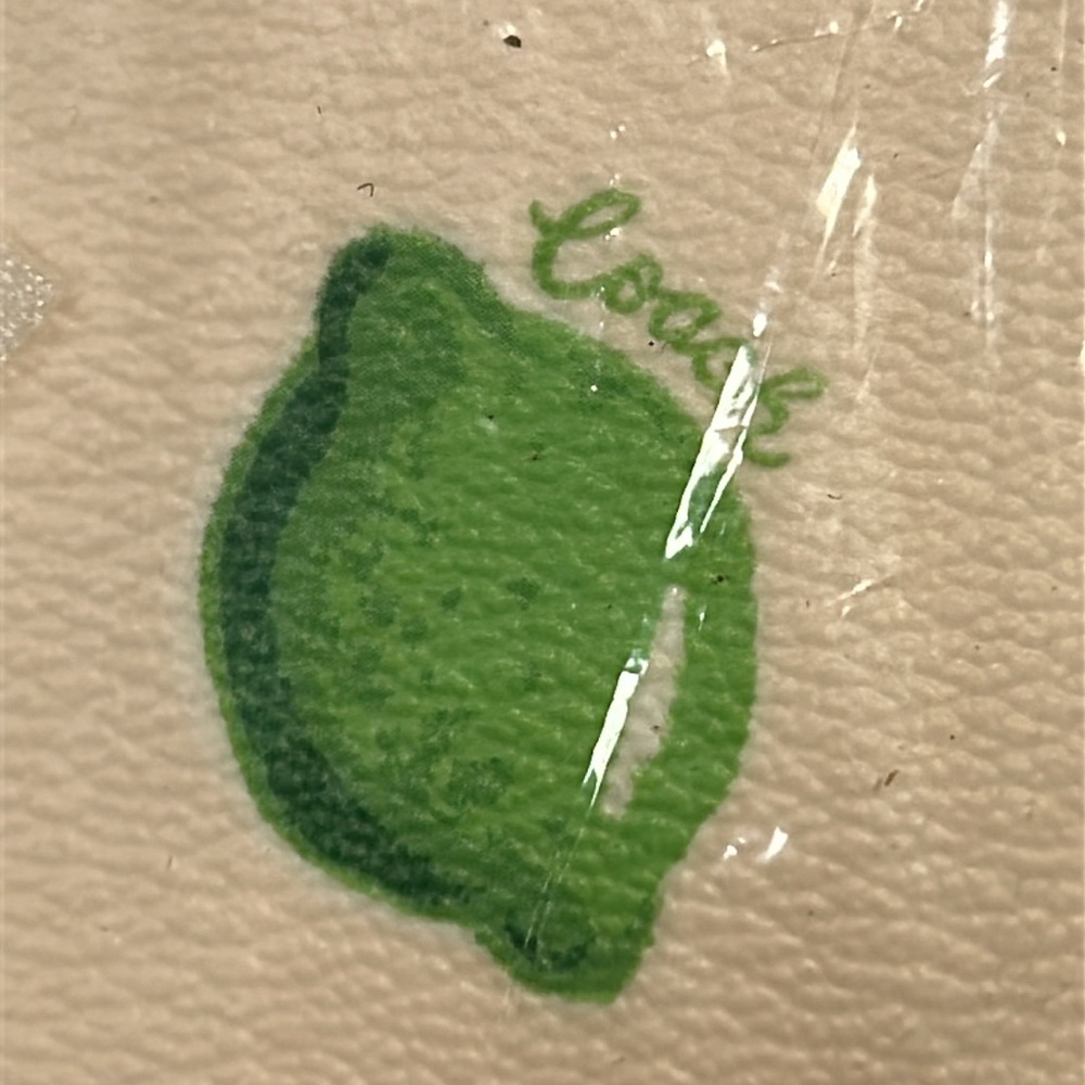 NWT Coach 3271 Lime mini camera bag - Picture 3 of 4